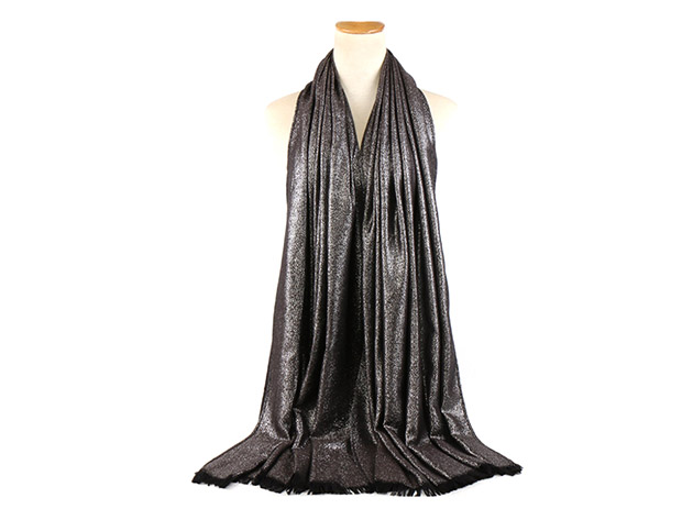 Shimmered Shawl: Two-Toned Elegance