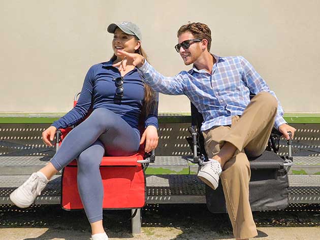 Folding Stadium Seat with Arms & Pockets (Blue)