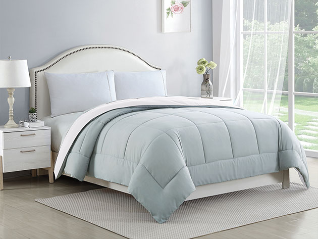 Bibb Home Reversible 2-Tone Down Alternative Comforter (Silver/White/King)